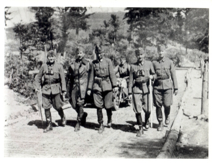 Nat297 M1 Longread3 22г Угорські офіцери у Північно Східних Карпатах. Літо 1944 р.