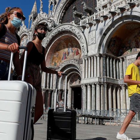 Італія відмінила самоізоляцію для подорожуючих з України