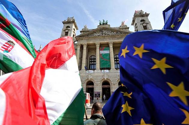 Угорські ЗМІ: коли Угорщина відходить від України, ЄС наближається до неї
