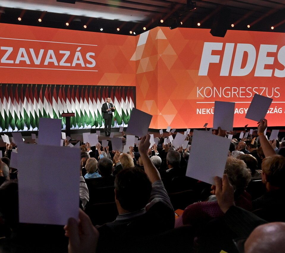 Орбан залишився біля керма: “Фідес” провела у Будапешті партійний конгрес