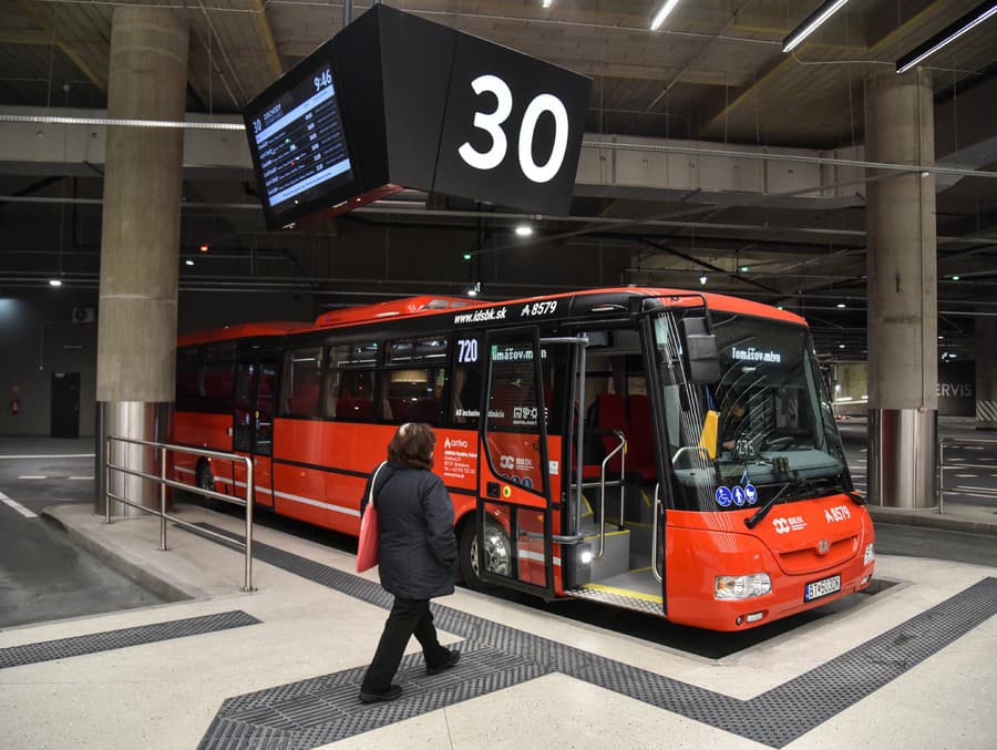 У Братиславі брак водіїв автобусів: чекають “першу партію” з України