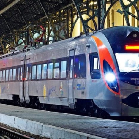 Укрзалізниця додала два потяги з України до польського Перемишля: коли і звідки курсуватимуть