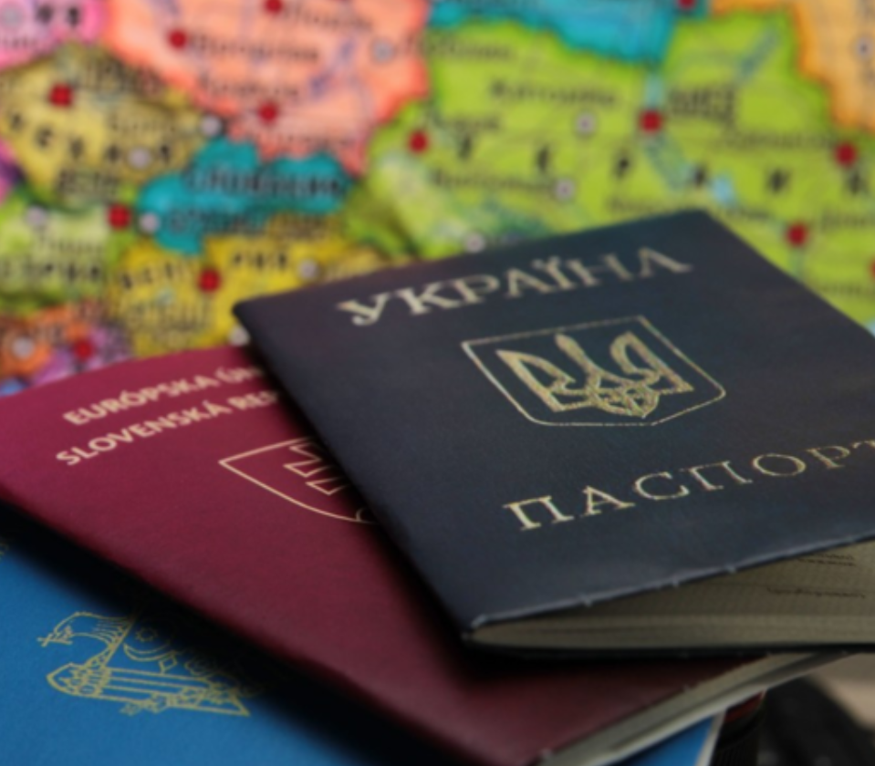 В Україні можуть прийняти множинне громадянство: Зеленський вніс законопроект до парламенту