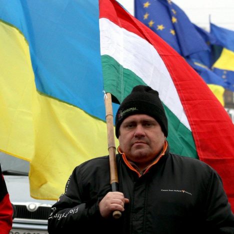 Українці підозрюють Угорщину в намірах анексувати Закарпаття, але не вважають її ворогом – соцопитування