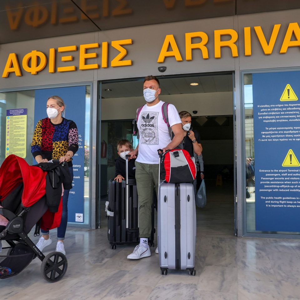 ПЛР-тест став обов’язковим: Греція змінила правила в’їзду, в тому числі й для вакцинованих українців