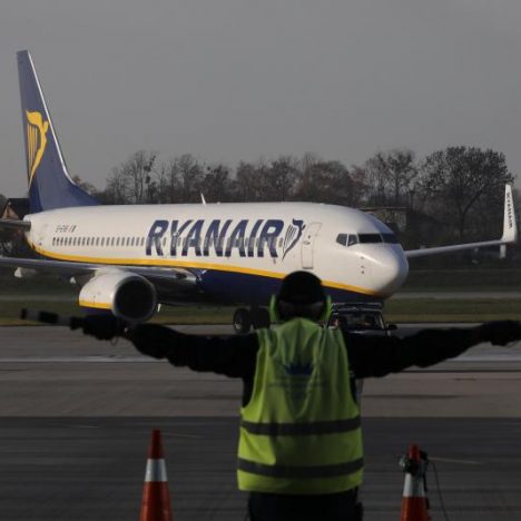 У списку і Україна: Ryanair скоротив на третину кількість рейсів по Європі