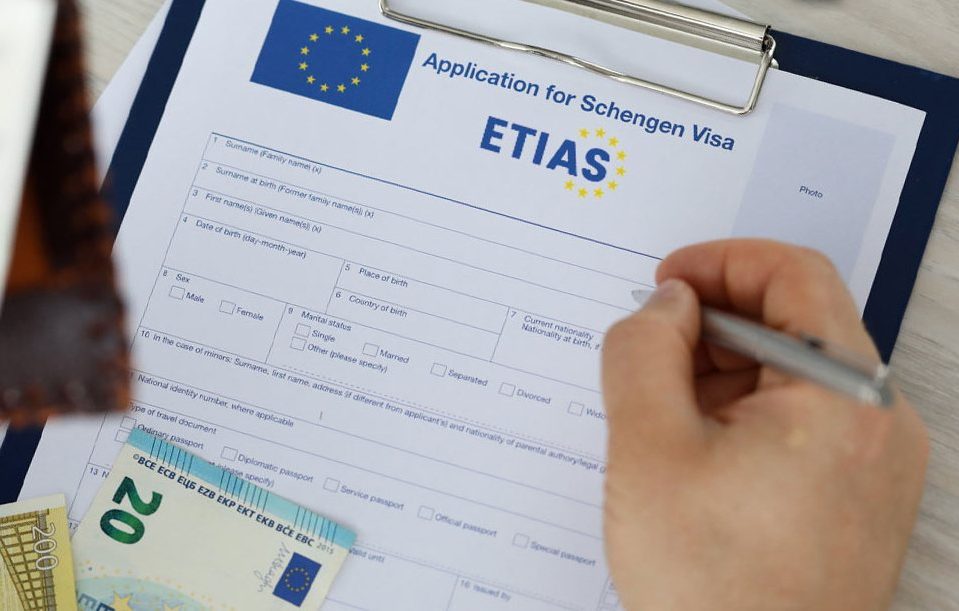 ЄС відстрочив введення обов’язкової плати 7 євро за поїздки по безвізу