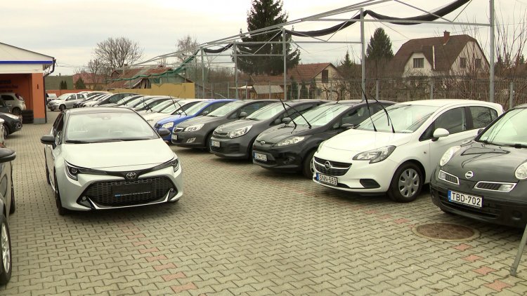 В Угорщині значно дорожчають вживані авто – в середньому майже до 5600 євро
