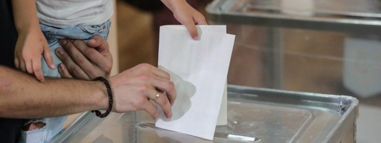 Більше половини опитаних словаків хотіли б дострокових виборів