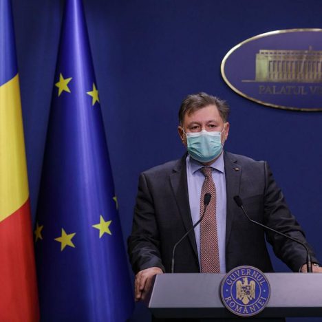 Румунія з березня скасує надзвичайний режим попри рекордну кількість хворих на COVID-19