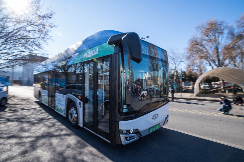 В Угорщині запустили перший рейсовий автобус з водневим двигуном (ФОТО)