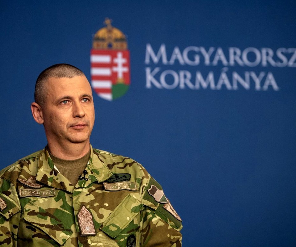 “Угорська армія готова до непередбачуваних ситуацій”, – командувач Збройних Сил Угорщини Русін-Сенді