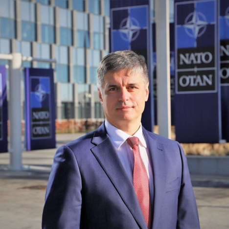 “Ми могли б”: посол в Британії заявив про можливу зміну курсу України в НАТО, в МЗС відреагували