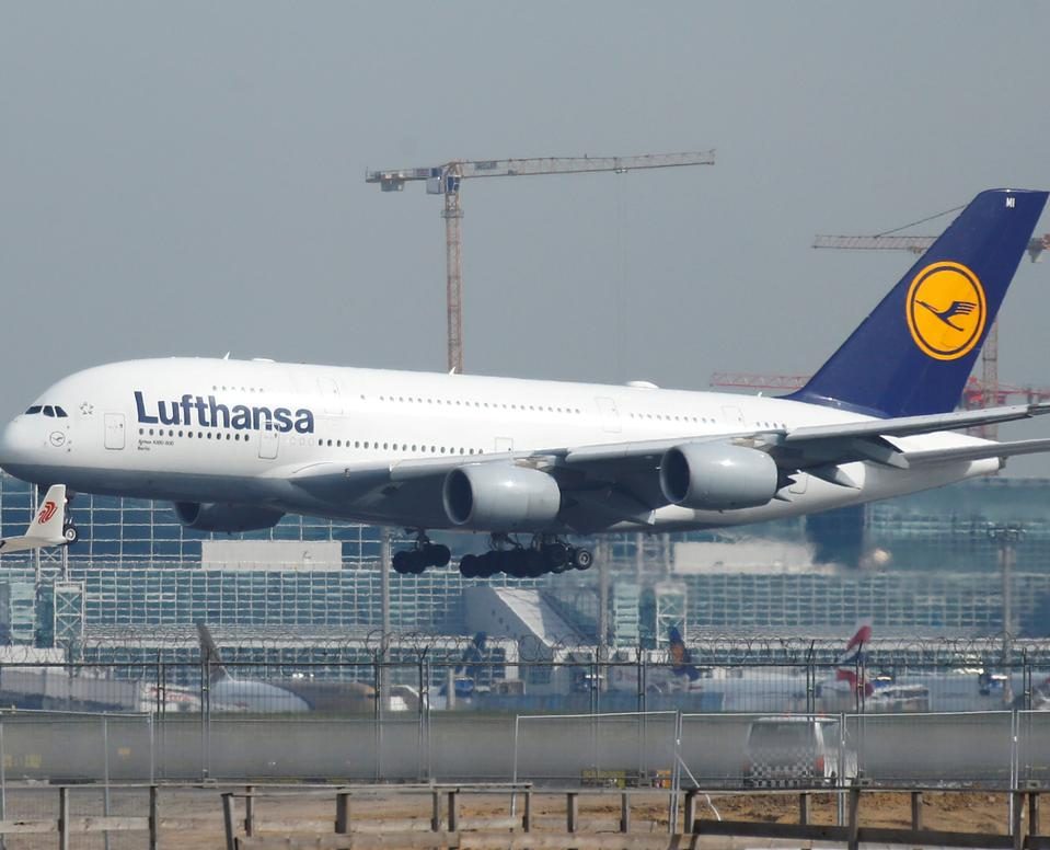 МАУ замінять рейси Lufthansa, яка відмовилась літати з Одеси