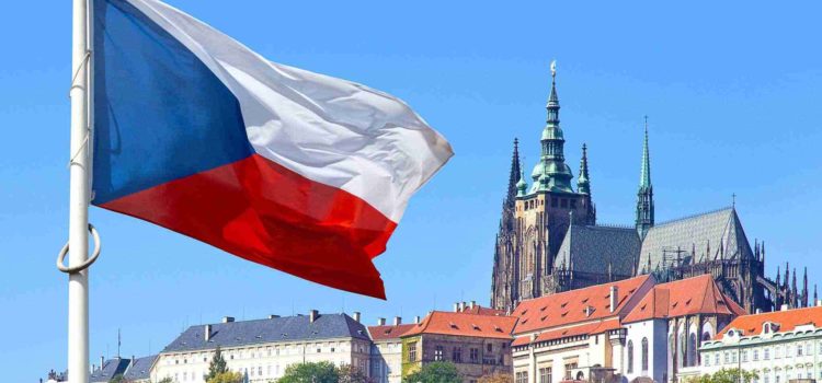 Чехія тимчасово припинила видавати візи росіянам та закрила небо для російських літаків