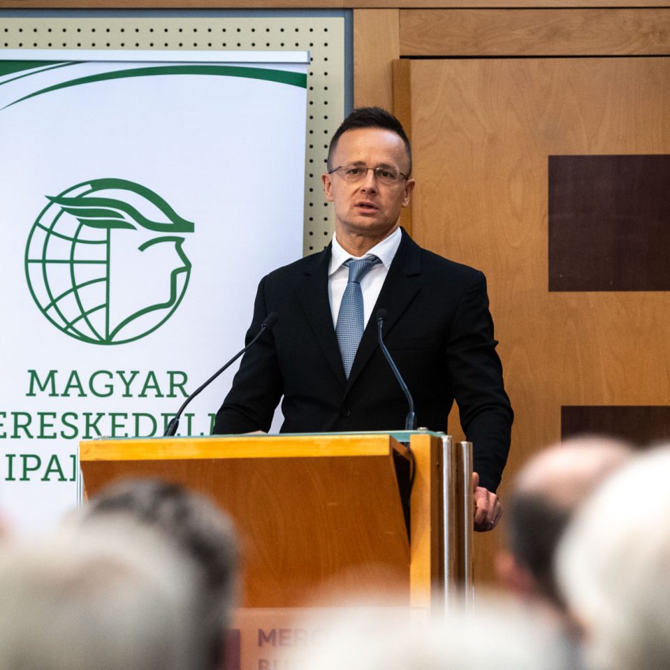 Угорщина не припинить енергетичні проекти з Росією – Сійярто