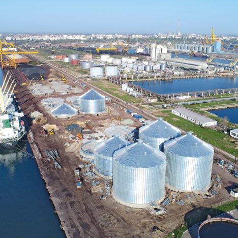 Україна домовляється про постачання агропродукції до Румунії через порт Констанца