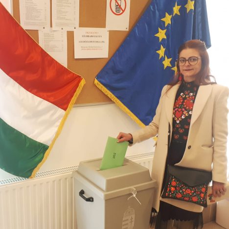 Закарпатська депутатка проголосувала на виборах в Угорщині по угорському паспорту