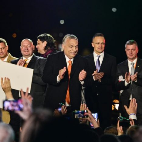 Орбан подякував угорцям Закарпаття за підтримку та згадав серед “опонентів” Зеленського