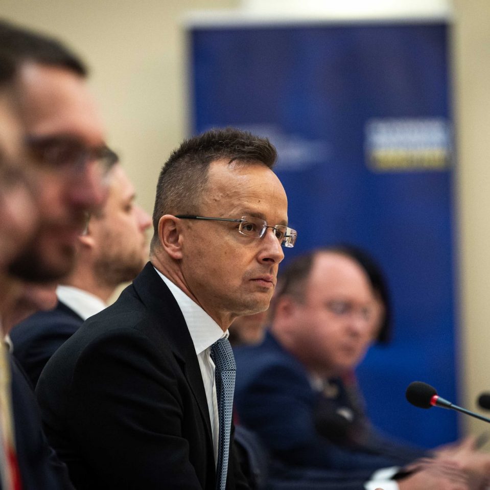 Українського посла викликали до МЗС Угорщини через “образливі заяви” української влади – Сійярто