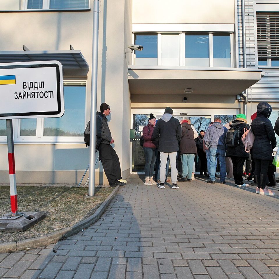 У Чехії вже знайшли офіційну роботу більше 12,6 тисяч біженців з України