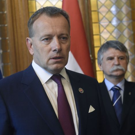 Орбан з Путіним готуються до “розколу” Словаччини – спікер парламенту