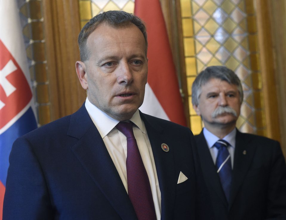 Орбан з Путіним готуються до “розколу” Словаччини – спікер парламенту