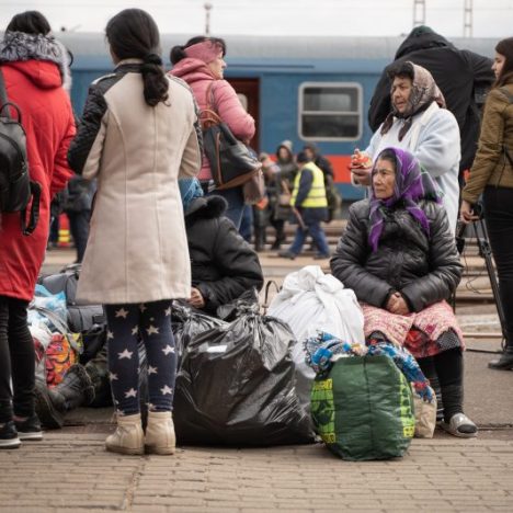 Ромські сім’ї повертаються до України та скаржаться на дискримінацію в Європі