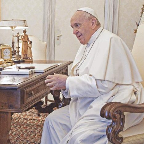 Прем’єр Угорщини заявив Папі Франциску, що РФ планує завершити війну до 9 травня