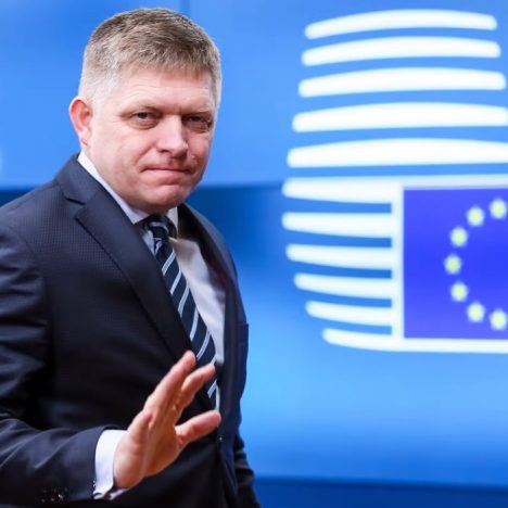 Недоторканість Фіцо та шантаж від соратників: чи втримається парламентська коаліція у Словаччині?