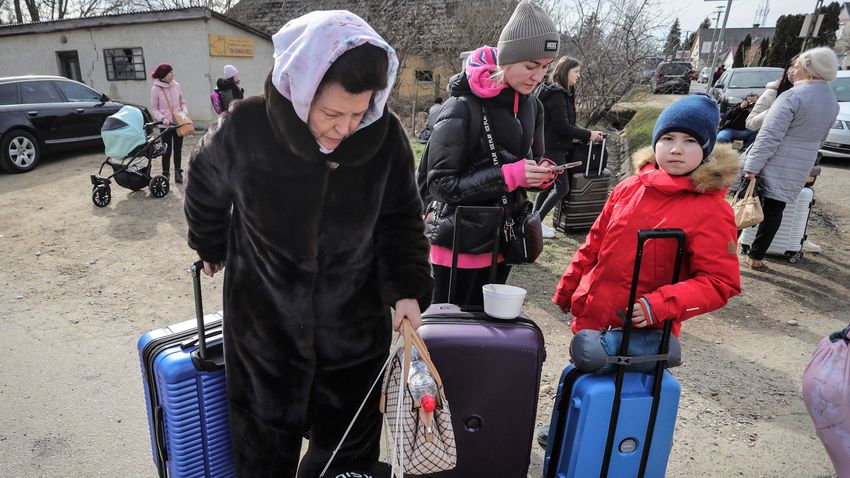 В Угорщині спростили працевлаштування для українських біженців – дозвіл не потрібен