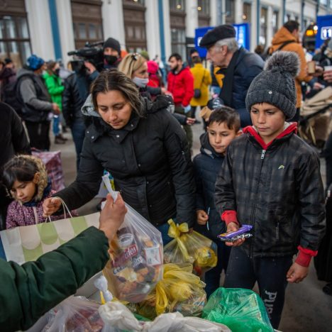 Країна-транзитер: В Угорщині “захищений статус” біженця отримало всього 10 000 українців, інші поїхали далі