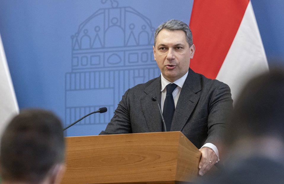 Дороги, лікарні, школи: Уряд Орбана “заморозив” майже 300 інвестиційних об’єктів через суперечку з ЄС