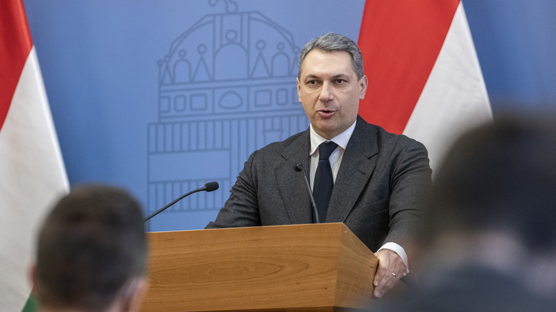 Дороги, лікарні, школи: Уряд Орбана “заморозив” майже 300 інвестиційних об’єктів через суперечку з ЄС