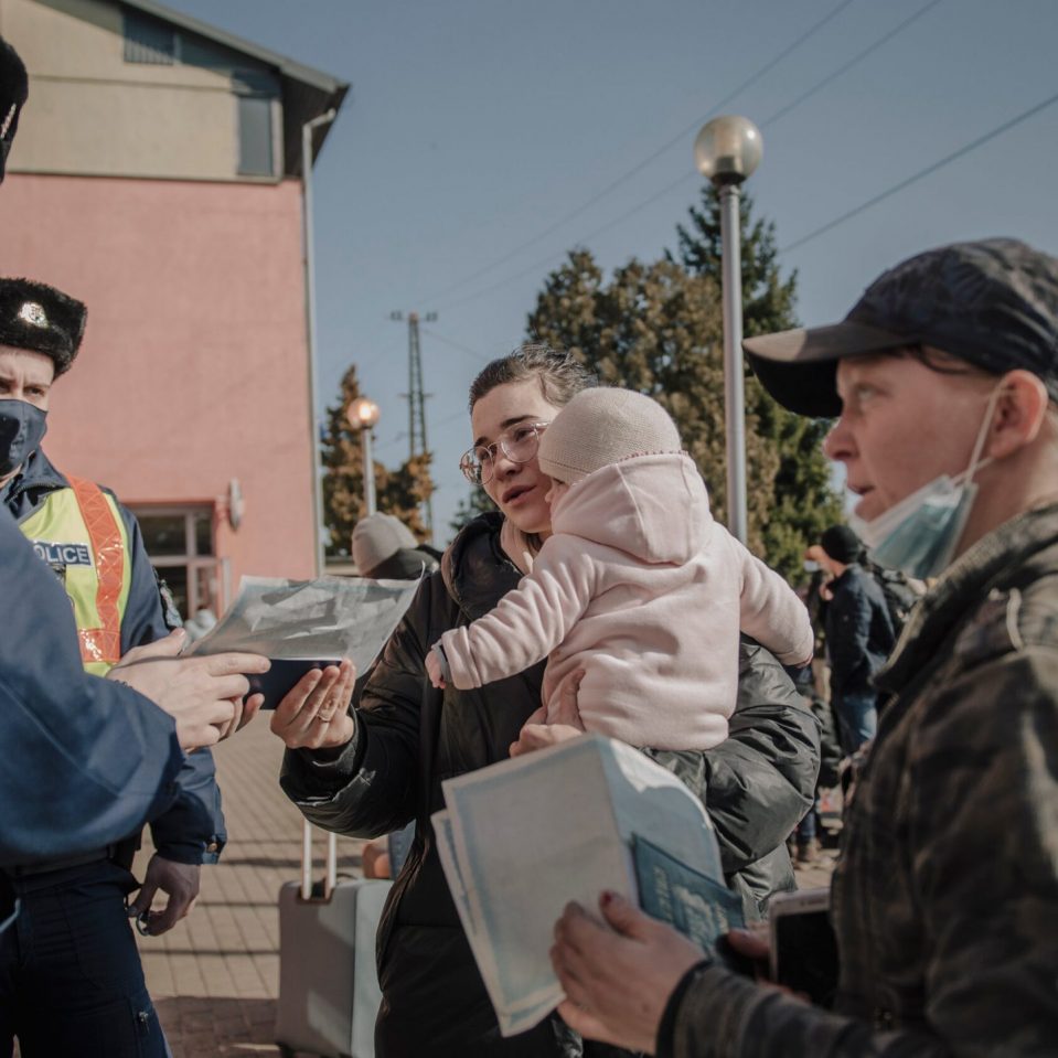 Дослідження Globsec: З країн «Вишеградської четвірки» найбільш негативно до українських біженців ставляться словаки. Що на це впливає?