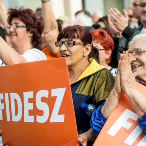 Дива не сталося: угорці й надалі найбільше підтримують партію Орбана, але розчаровуються у політиці
