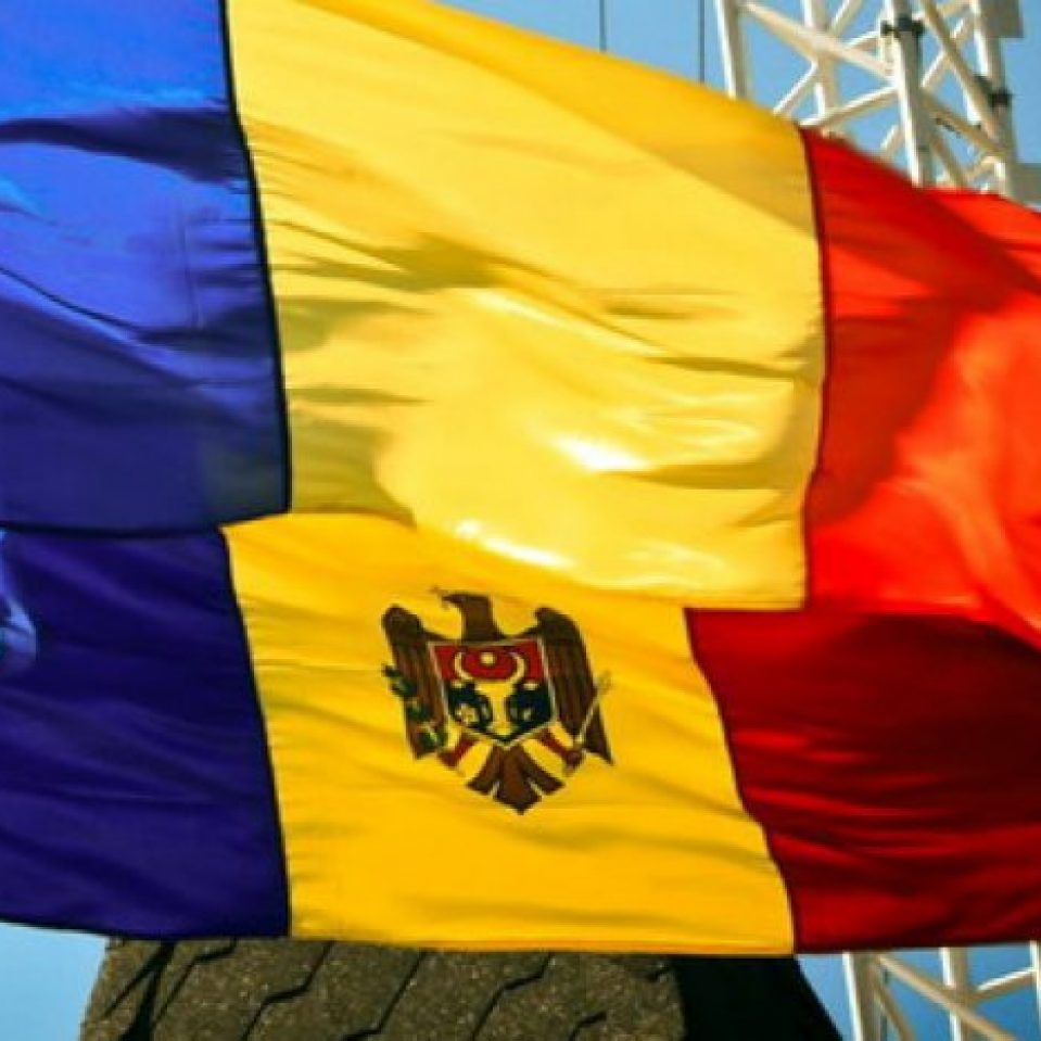Об’єднання на референдумі, захист від Росії та президентка Санду: як румуни ставляться до Молдови